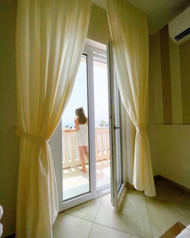 Crialesi Boutique Rooms Falerna Exterior photo
